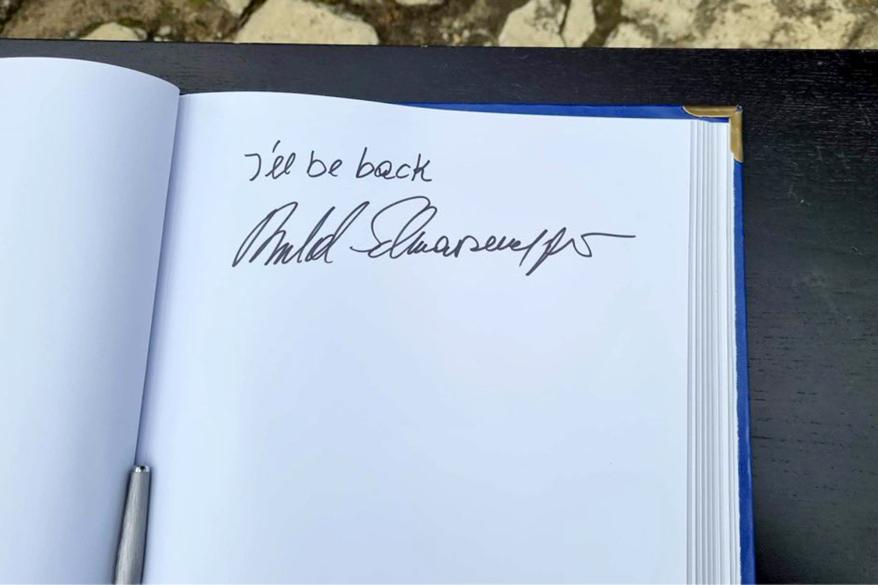 "I'll be back." The inscription of @Schwarzenegger in @AuschwitzMuseum guestbook.